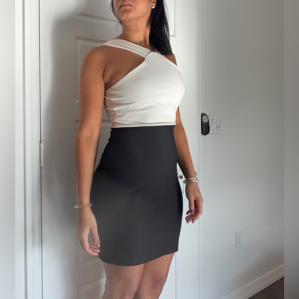 Missguided: Black and White Elegant Dress